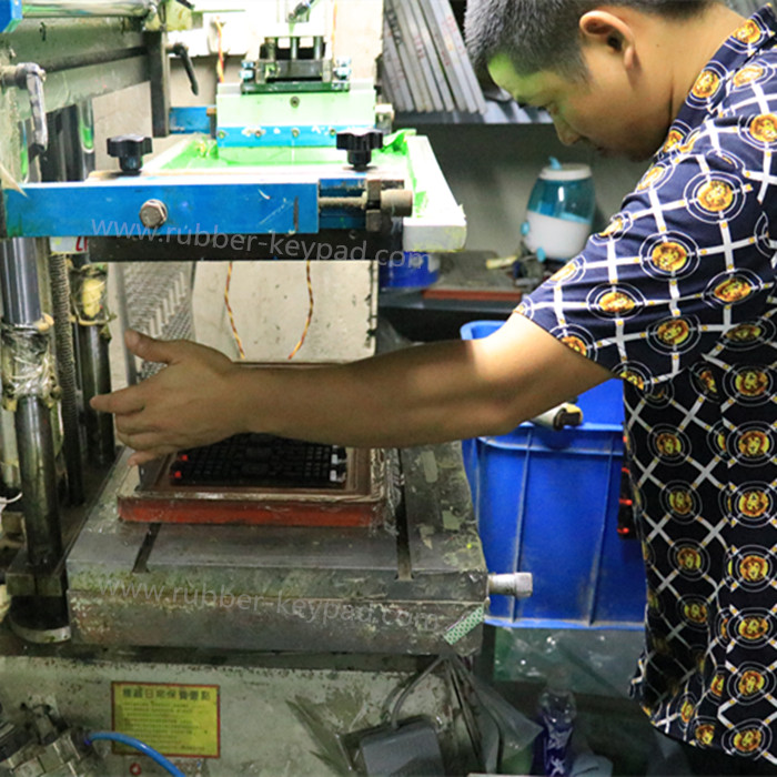 Dise&ntilde;o de teclado de silicona