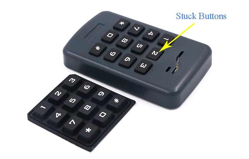 Botones de goma pegados