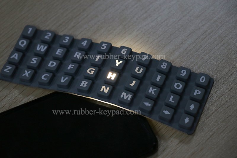 Teclado de goma grabado con l&aacute;ser