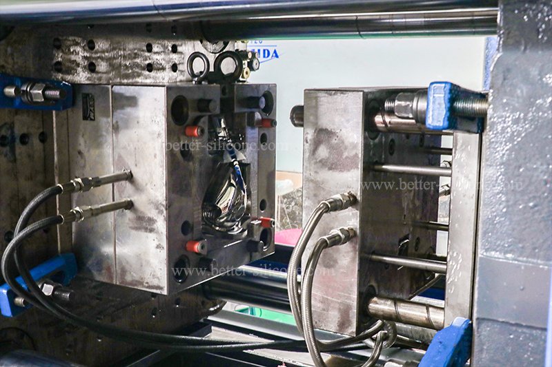 inyecci&oacute;n m&eacute;dica moulding.jpg