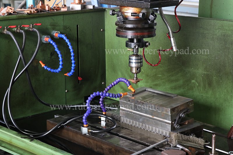 mold-making.jpg mold-making.jpg