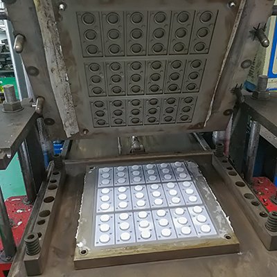Molde de compresi&oacute;n de caucho de silicona .jpg
