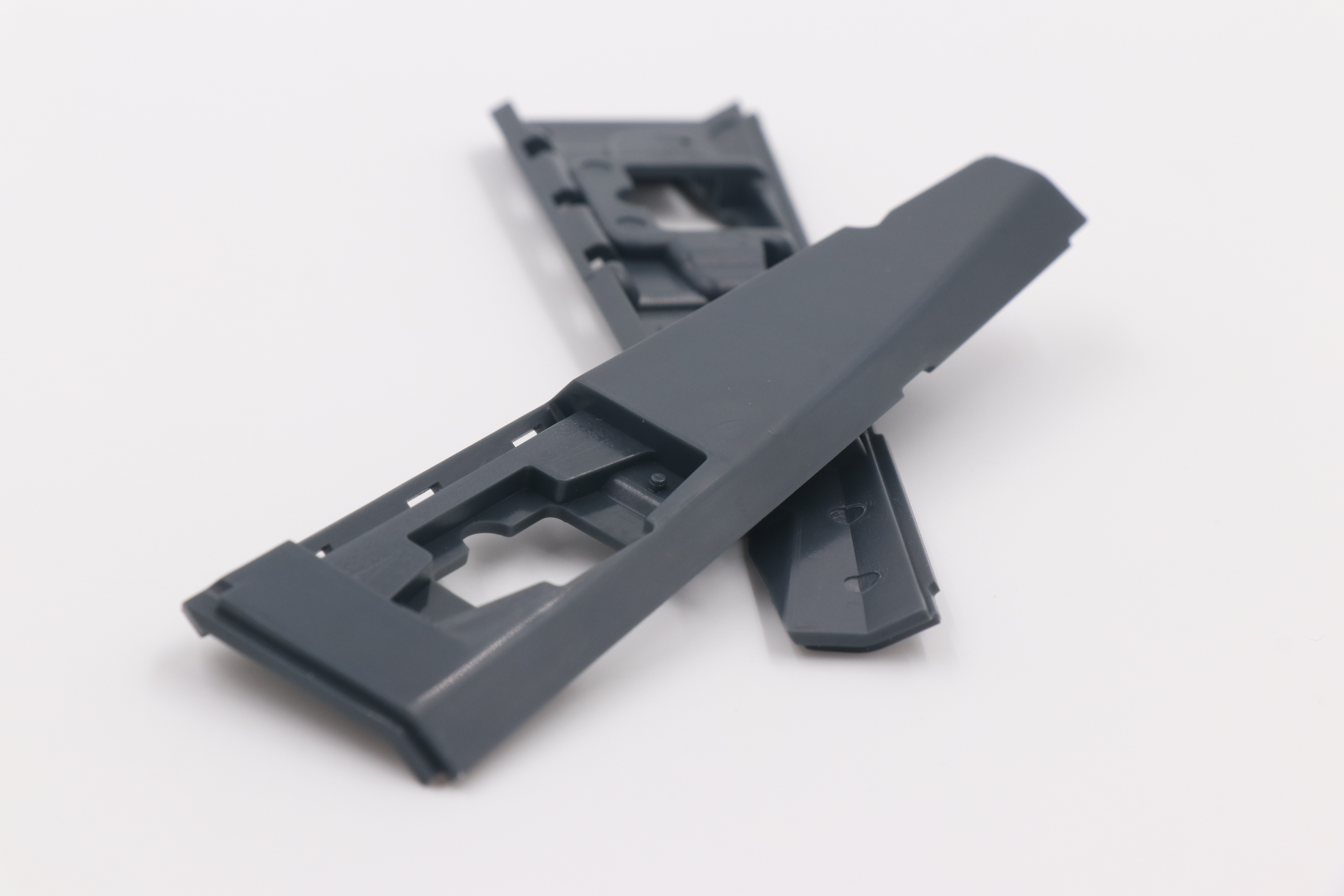 plastic parts.JPG piezas de plástico. JPG